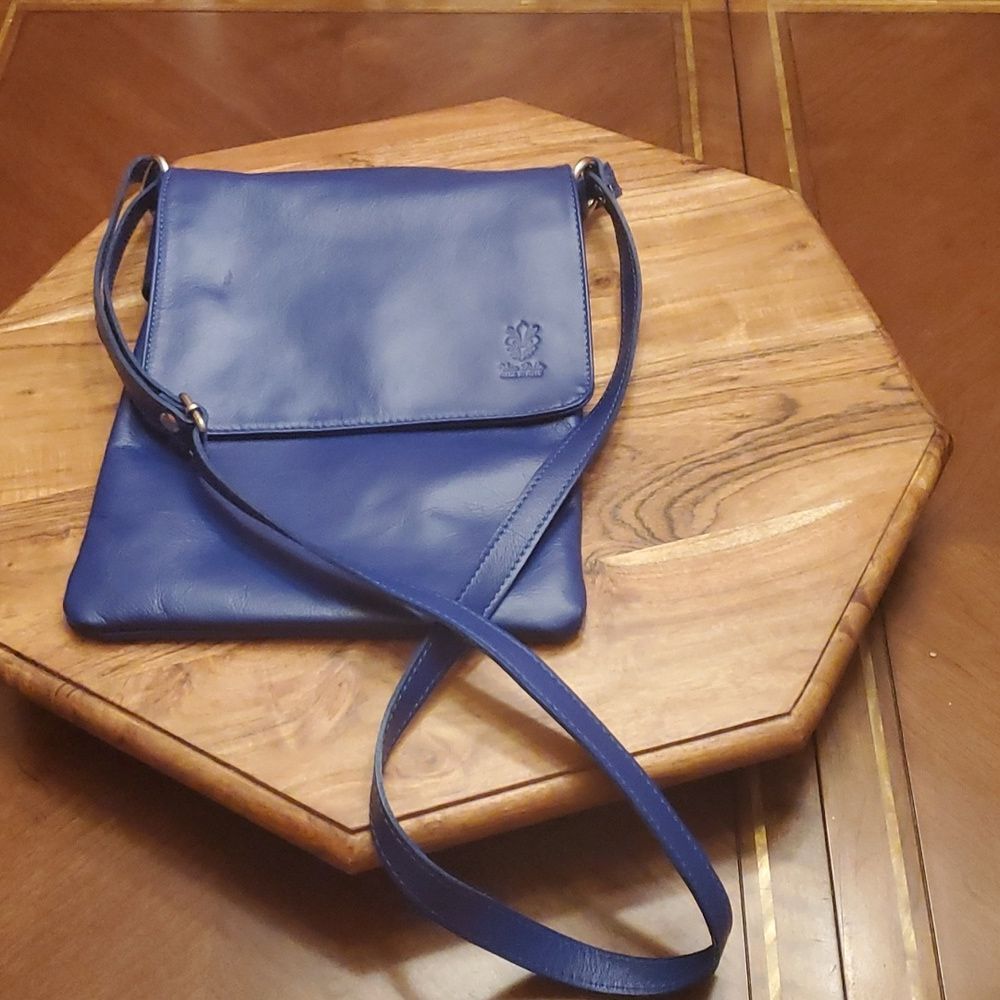 Vera Pelle crossbody handbag (blue) 9in x 11in - Picture 2 of 5